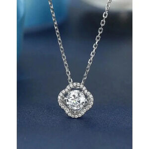 NEW MomentWish Moissanite Dancing Four Leaf Clover Necklace Sterling Silver